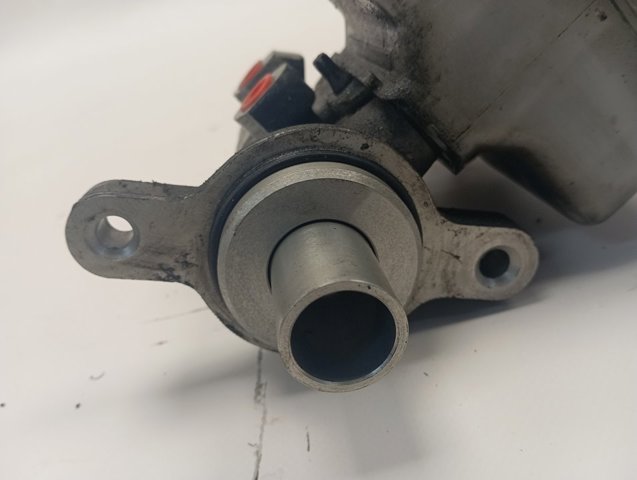 Cilindro mestre do freio Iveco 0204Y24459 preço, a partir de 113,33 USD