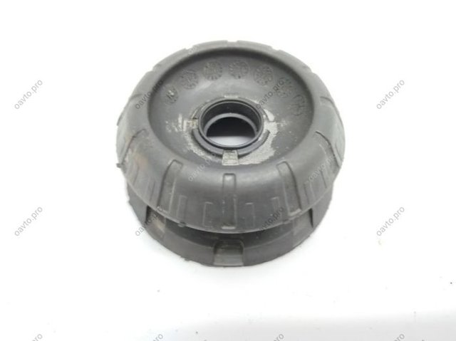 Compre 543020280R Renault (RVI) Suporte de amortecedor dianteiro