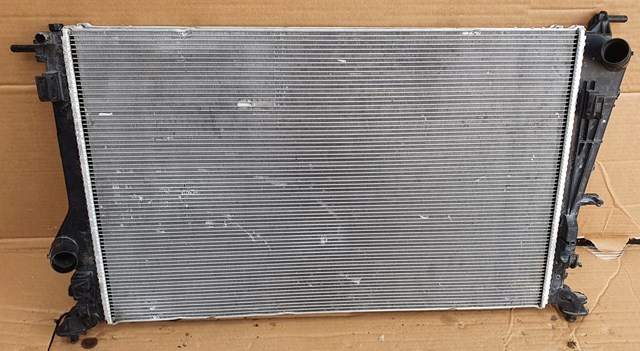 214102845R Renault (RVI) Radiador de esfriamento de motor