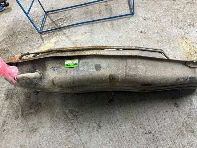 Tanque de combustível Mitsubishi MR342848