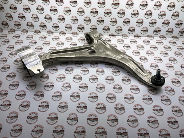 A2473308802 Mercedes Braço oscilante inferior direito de suspensão dianteira
