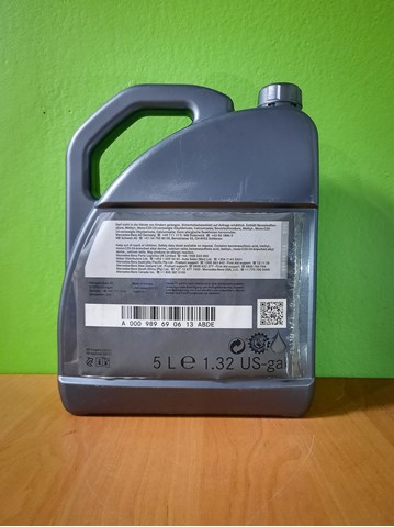 Óleo para motor A000989690613 Mercedes