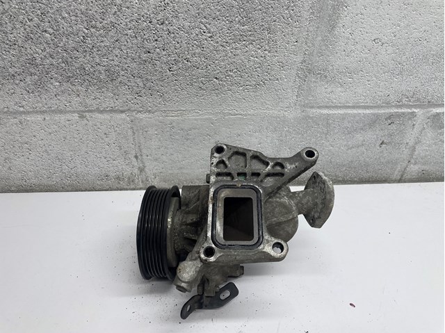 Bomba de água (bomba) de esfriamento 55493045 General Motors