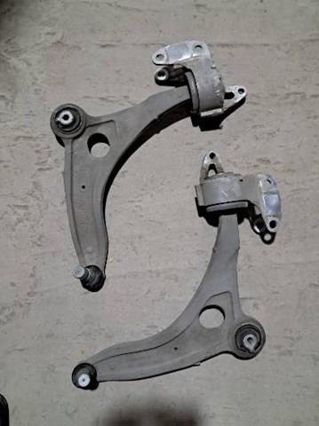 LR166006 Land Rover Braço oscilante inferior direito de suspensão dianteira