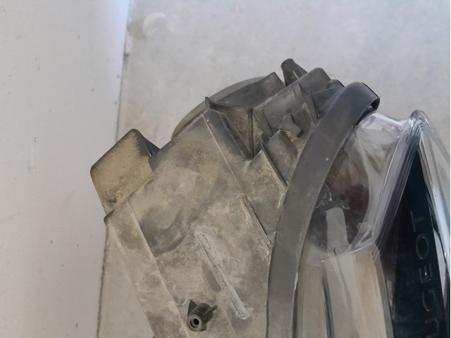 9816826980 Peugeot/Citroen Luz esquerda