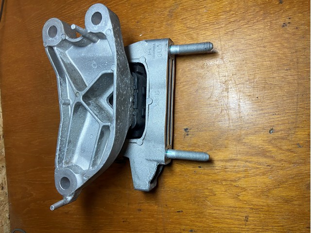 9826533880 Peugeot/Citroen Coxim (suporte) direito de motor