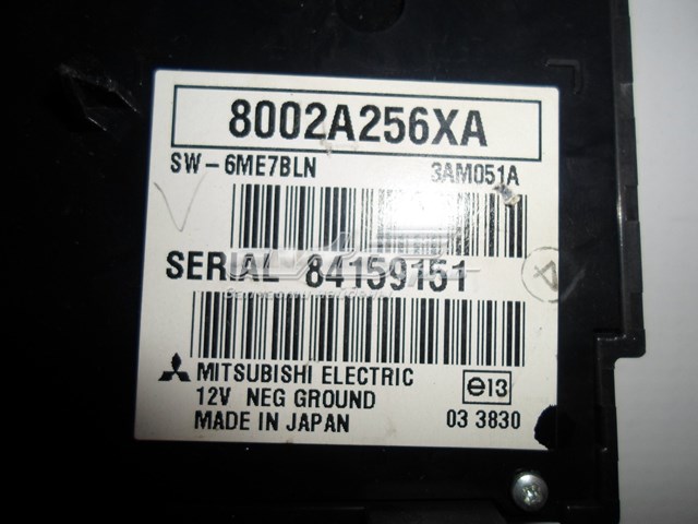 Compre 8002A256XA Mitsubishi Placa sobreposta decorativa de consola central