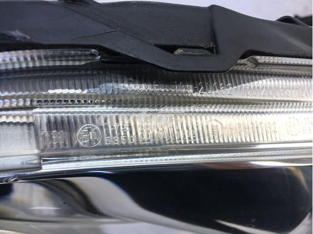 84001AJ100 Subaru Luz direita