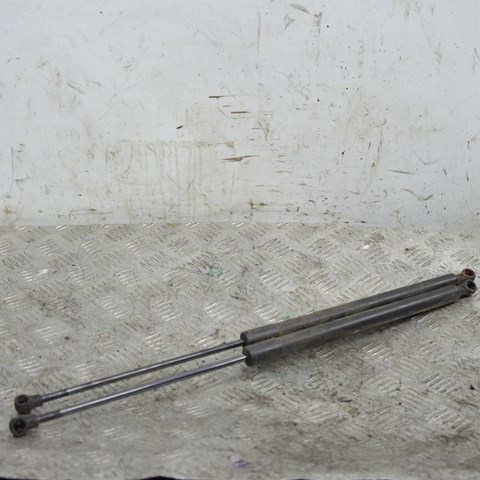 Amortecedor de tampa de porta-malas (de 3ª/5ª porta traseira) Peugeot/Citroen 9681486580