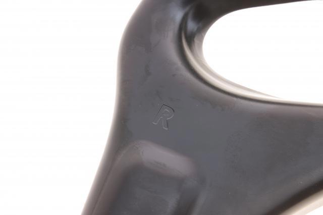 Braço oscilante inferior direito de suspensão dianteira Solgy 204122