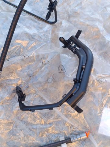Mangueira do freio traseira esquerda Peugeot/Citroen 9837314380 preço, a partir de 45,68 USD