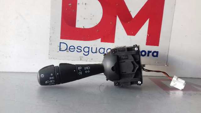 Compre Comutador instalado na coluna da direção, montado Renault CAPTUR 2