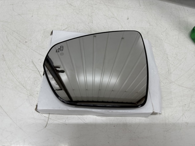 Elemento espelhado do espelho de retrovisão esquerdo 1618048180 Peugeot/Citroen
