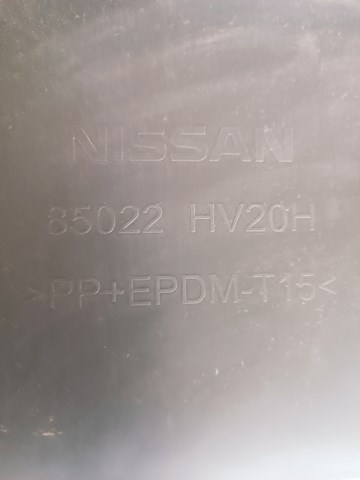85022HV31H Nissan/Infiniti Pára-choque traseiro