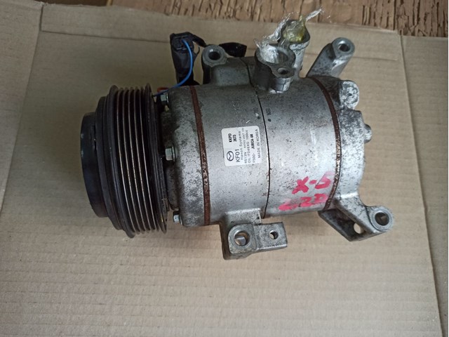 Compressor de aparelho de ar condicionado Mazda KF0161450A