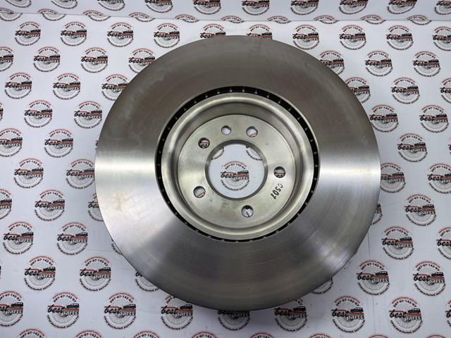 Disco do freio dianteiro LR161889 Land Rover