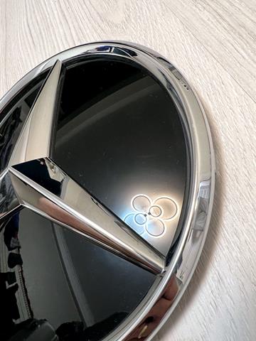 Emblema de grelha do radiador Mercedes 0008800300 preço, a partir de 356,26 USD