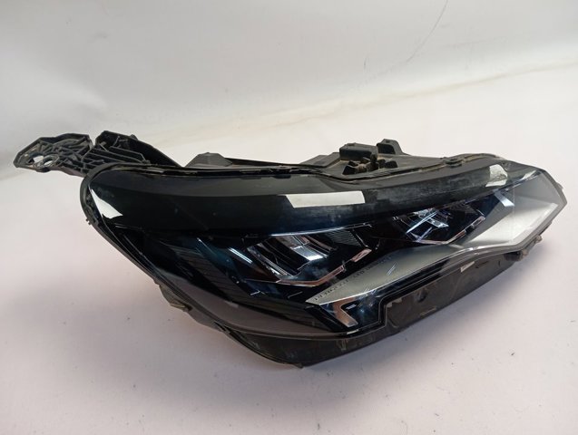 1675889480 Peugeot/Citroen Luz direita