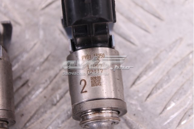 Injetor de injeção de combustível PY0113250 Mazda