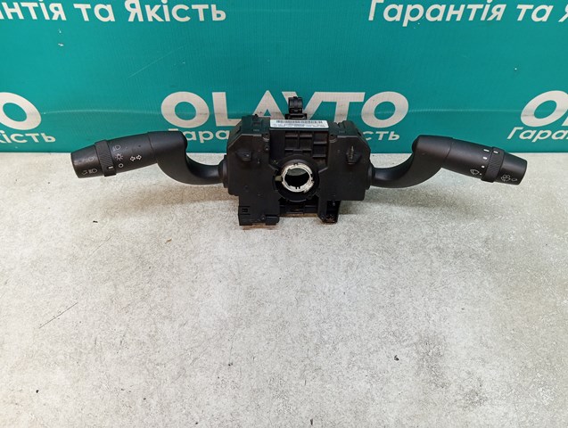 6242Q9 Peugeot/Citroen Comutador instalado na coluna da direção, montado