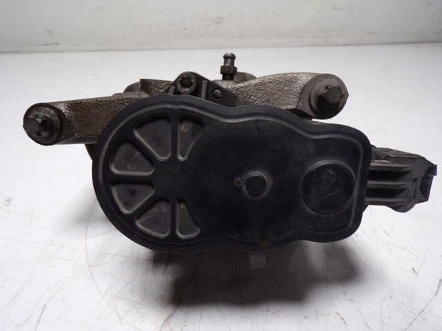 Suporte do freio traseiro esquerdo Peugeot/Citroen 1608999580