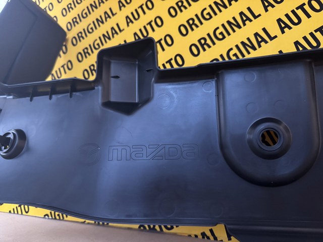 DGH9507M0 Mazda Conduto de ar (defletor) do radiador