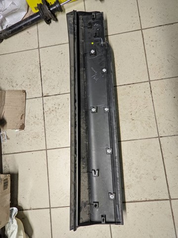 Moldura da porta dianteira direita VAG 5NL854940E9B9 preço, a partir de 225,29 USD