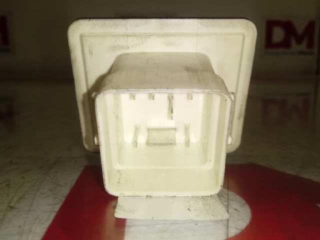 Relê das velas de incandescência Renault (RVI) A6089000200 preço, a partir de 82,07 USD