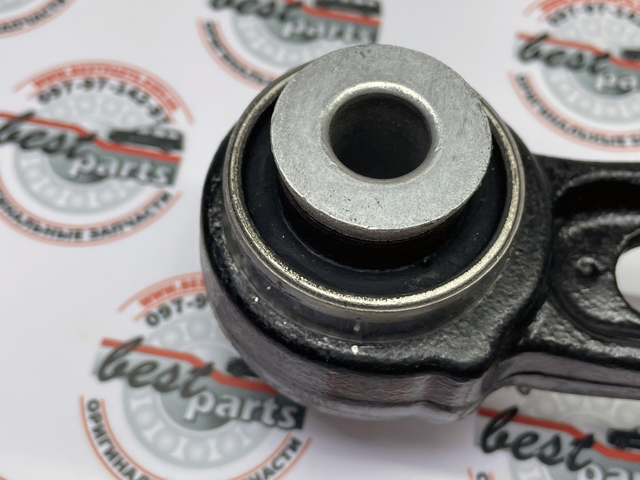 Braço oscilante inferior direito de suspensão dianteira LR084095 Land Rover