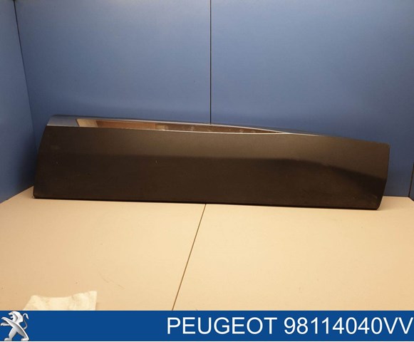 Compre 98114040VV Peugeot/Citroen Moldura da porta dianteira direita inferior