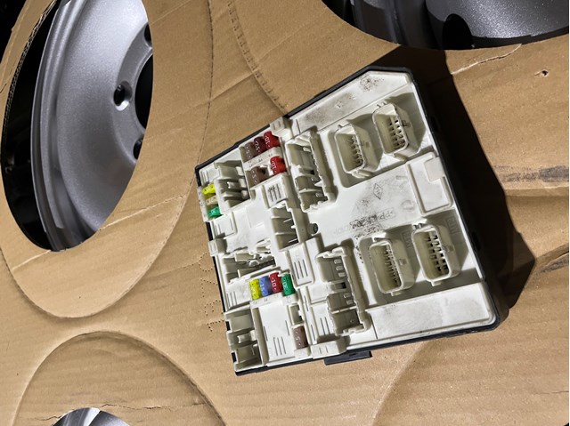 Compre 284B67365R Renault (RVI) 