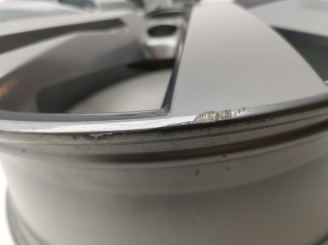 Discos de roda de aleação ligeira (de aleação ligeira, de titânio) VAG 2GM601025L preço, a partir de 686,35 USD