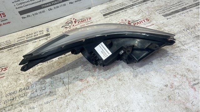 921013X420 Hyundai/Kia Luz esquerda