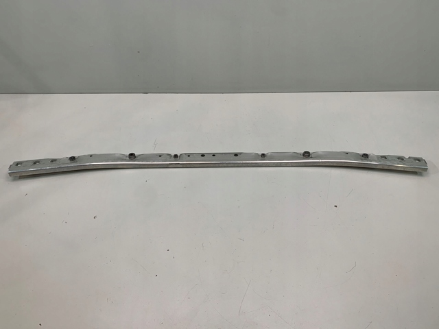 Suporte superior do radiador (painel de montagem de fixação das luzes) BMW 7357205