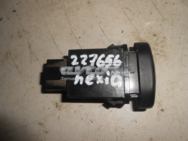 Botão de ativação de aquecimento de vidro traseiro 96168694 General Motors