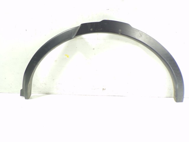 Expansor esquerdo (placa sobreposta) de arco do pára-lama traseiro LR076036 Land Rover