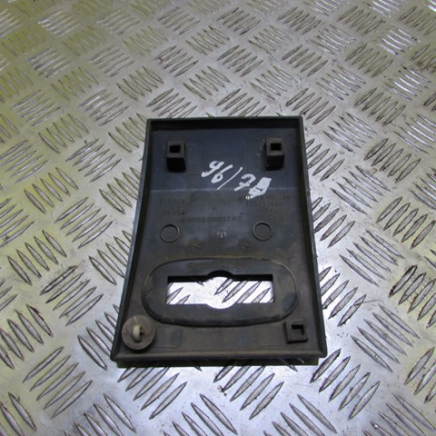 Placa sobreposta externa central direita de suporte de carroçaria Mercedes A9066901282 preço, a partir de 37,52 USD