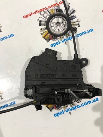 93457081 Opel Fecho da porta dianteira direita