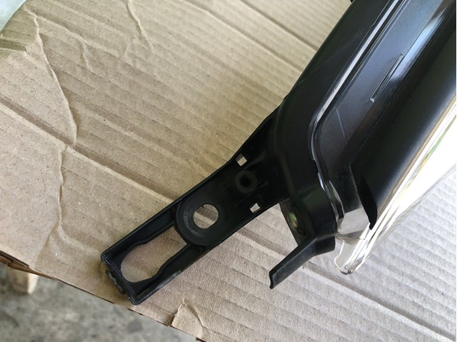 Luz direita 81130F4070 Toyota