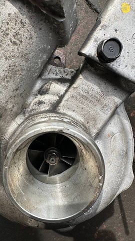 4947701610 Mitsubishi Turbina