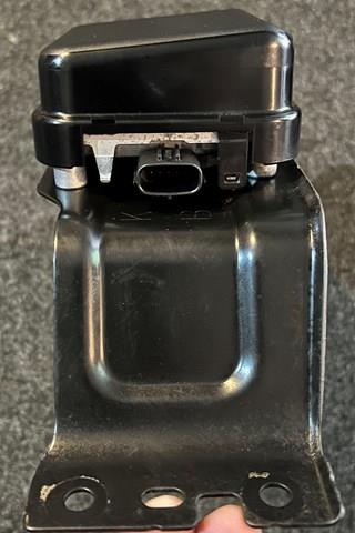 KB8C67XA1 Mazda Sensor de radar de distância