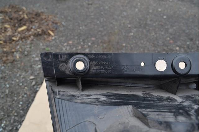Compre 6V9945095 VAG Lanterna traseira esquerda