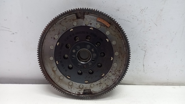 Volante de motor Mercedes A2820301400