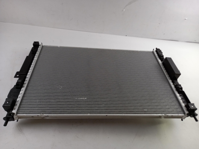 Compre 9838520180 Peugeot/Citroen Radiador de esfriamento de motor