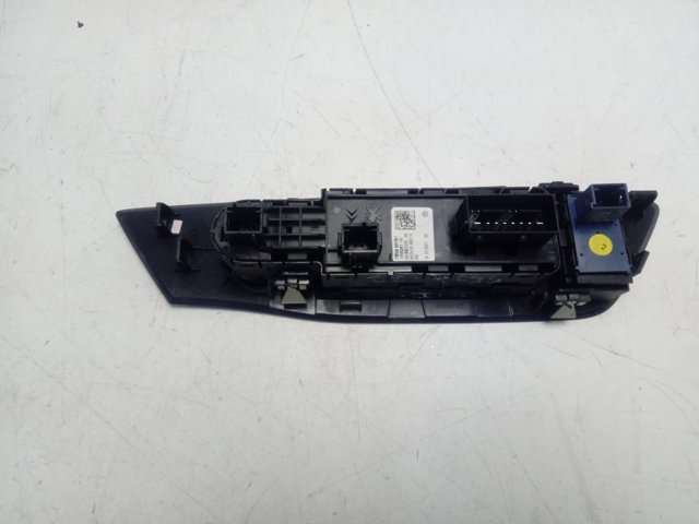 Unidade de botões dianteira esquerda de controlo de elevador de vidro Peugeot/Citroen 98349233ZD preço, a partir de 64,45 USD