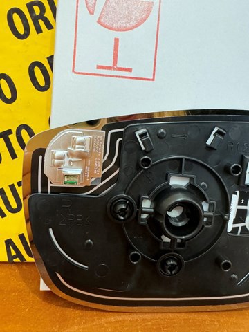 Elemento espelhado do espelho de retrovisão direito TK94691G1 Mazda