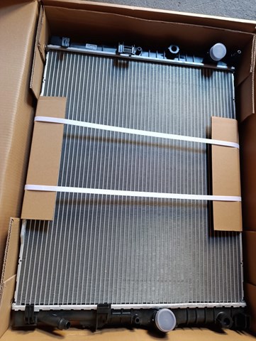 20E1083 Polcar Radiador de esfriamento de motor