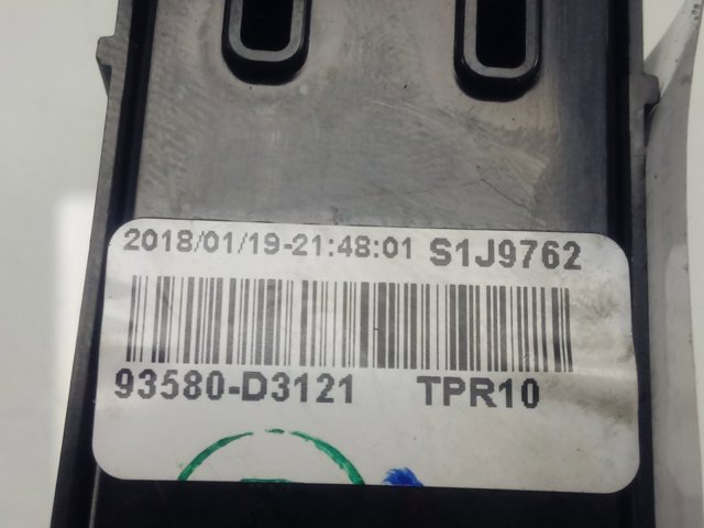 93580D3121 Hyundai/Kia 