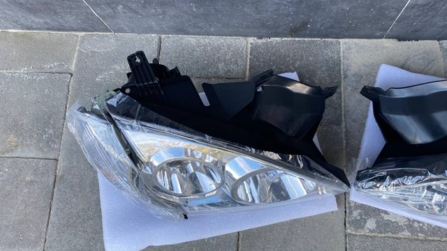 92102H1010 Hyundai/Kia Luz direita