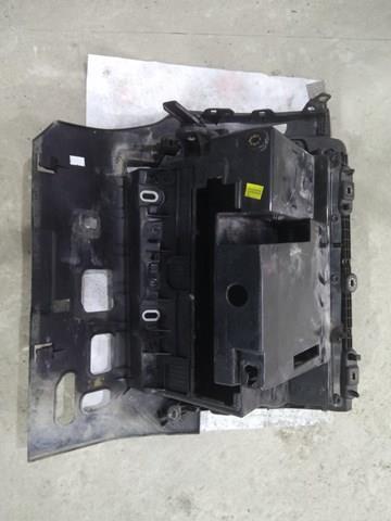 Caixa para porta-luvas (porta-luvas) VAG 8V58803026PS
